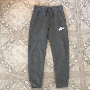 Boys Nike sweat pants joggers.  Size small